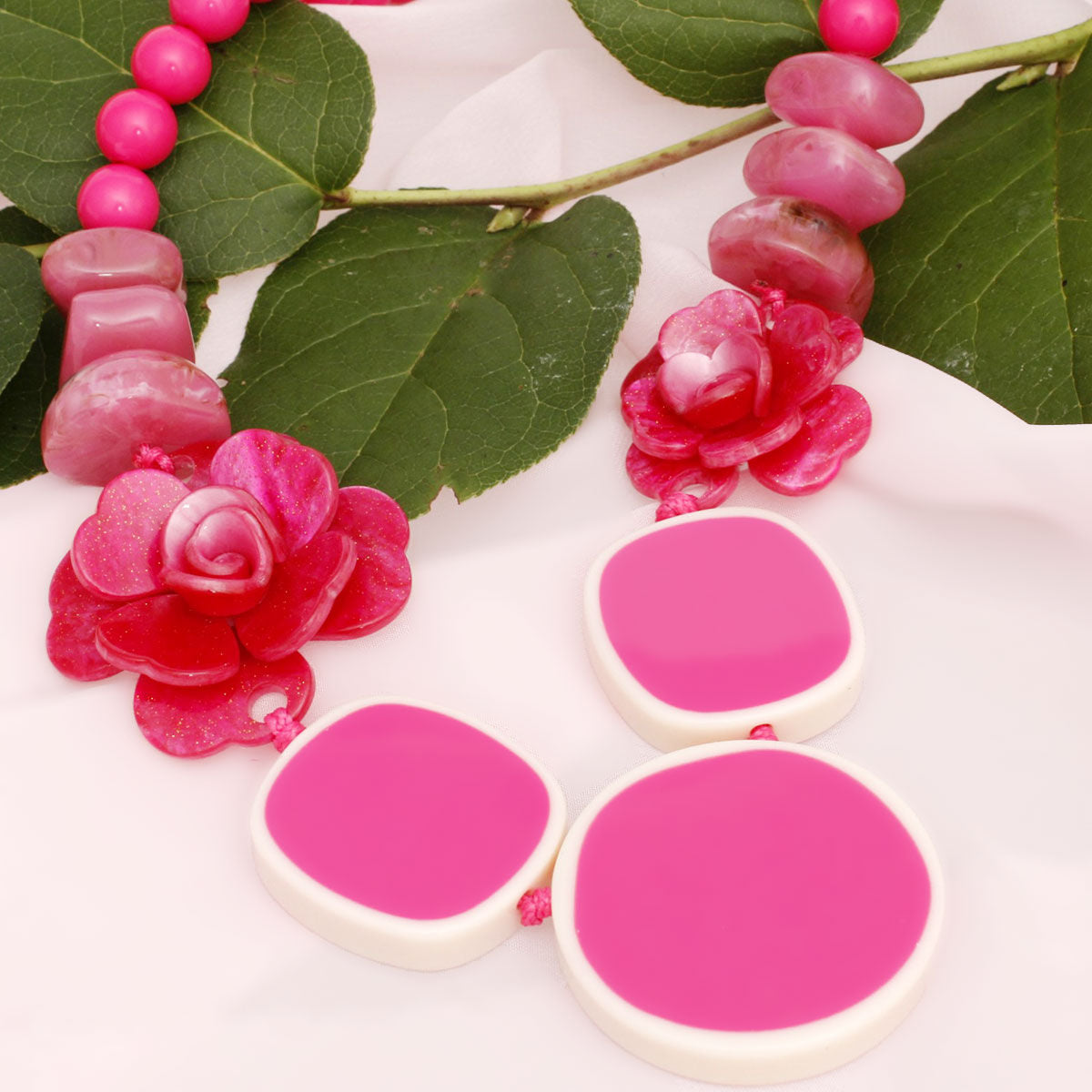 Women’s Beaded Necklace Set Pink Bold Flowers