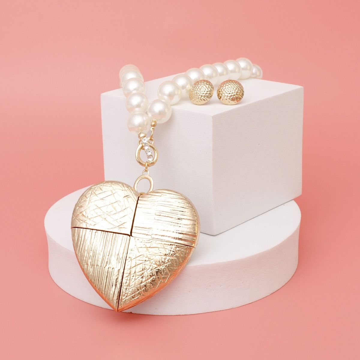 Statement Pearl Necklace Set Chunky Heart Pendant & Stud Earrings