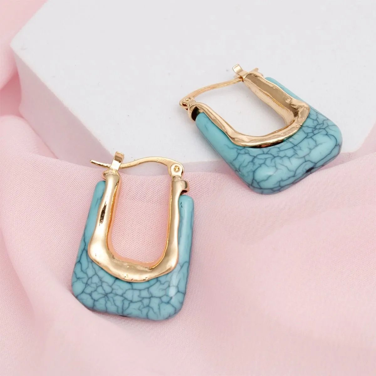 Women's 70's Glam U-Shaped Melted Gold & Cracked Turquoise Acetate Hoop Earrings – Latch Hook, Lead & Cadmium Compliant