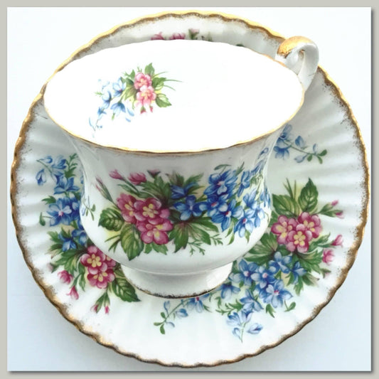 Paragon vintage teacup saucer set floral bouquet