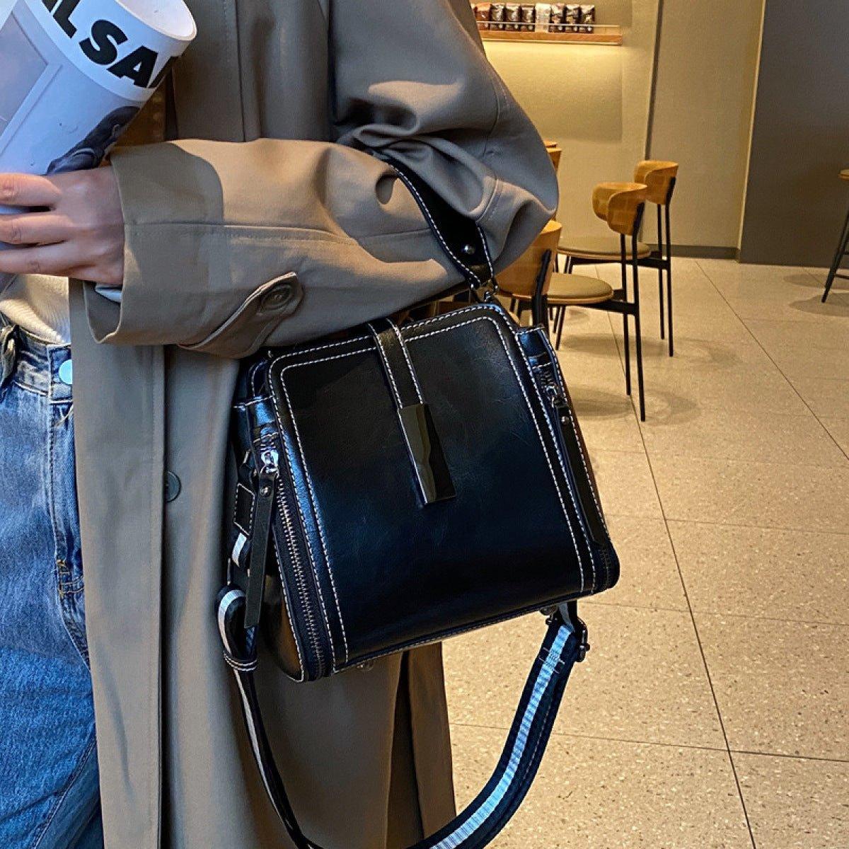 Portable Zipper Bucket Shoulder Bag