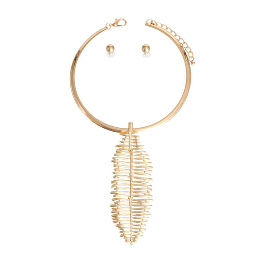 Shop the Hottest Trend: Gold Leaf Pendant Choker Necklace Set Today!
