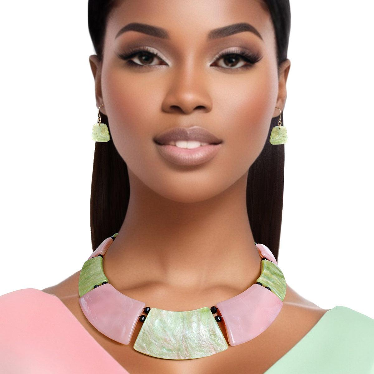 Unique Pink Green Plate Necklace Set Stand Out in Style