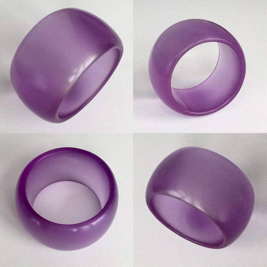 Vintage lavender purple jello lucite bangle