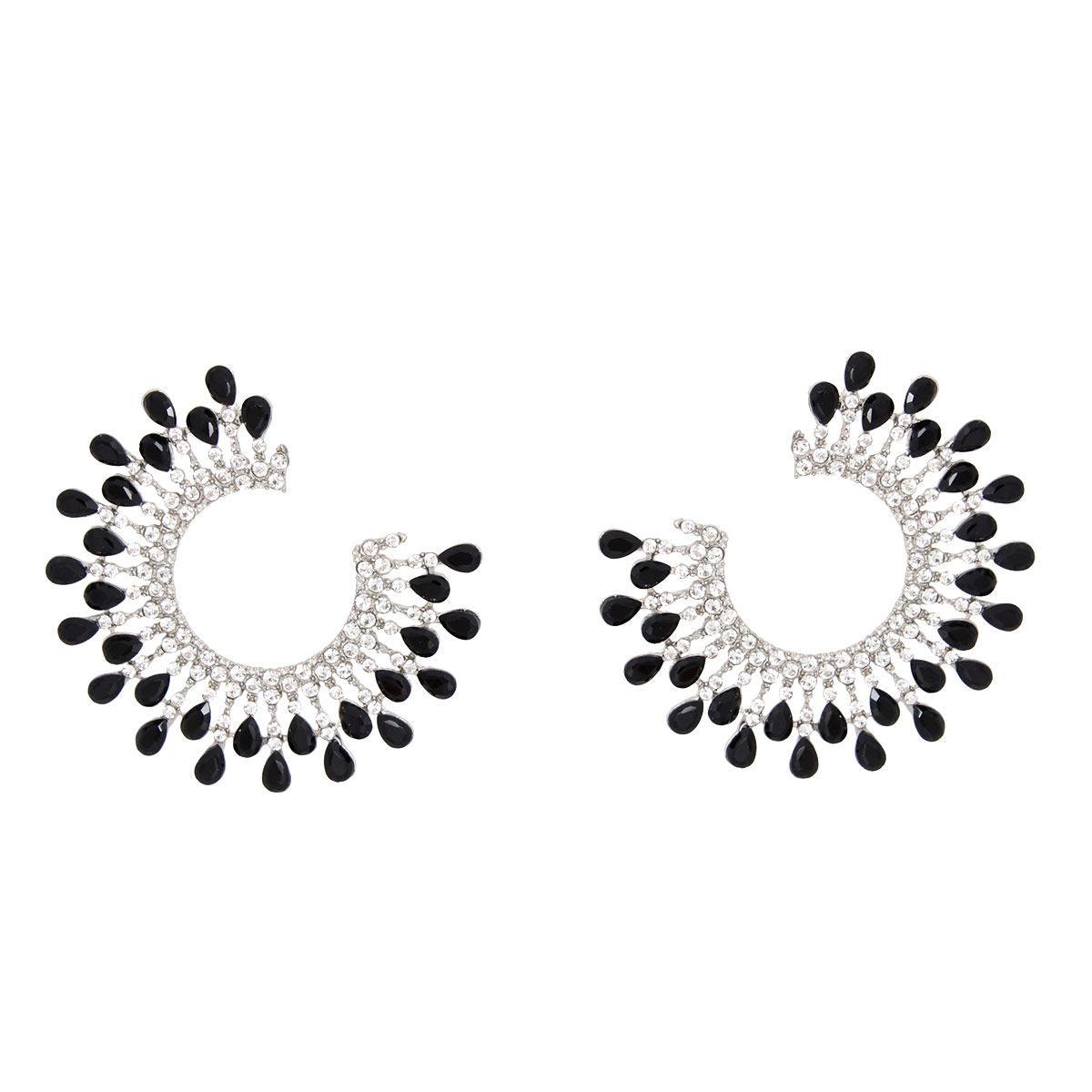 Women's Black & Gold C-Shape Studs: Edgy Elegance for Your Ears