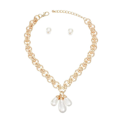 Fashion Jewelry | Elegant Creamy Pearls & Gold Chain Set: A Timeless Jewelry Accent Jewelry Bubble