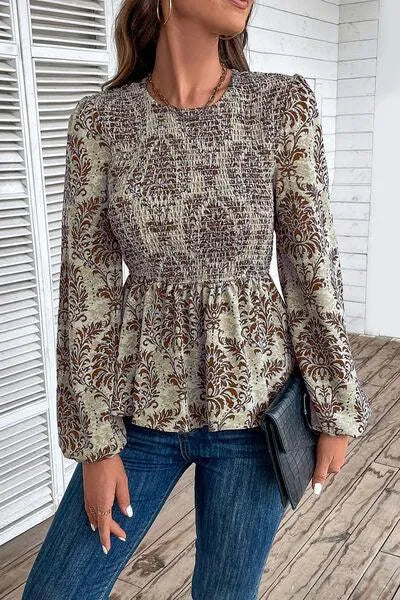 Feminine Smocked Printed Blouse for Any Occasion - Buy Now Feminine Smocked Printed Blouse for Any Occasion - Buy Now