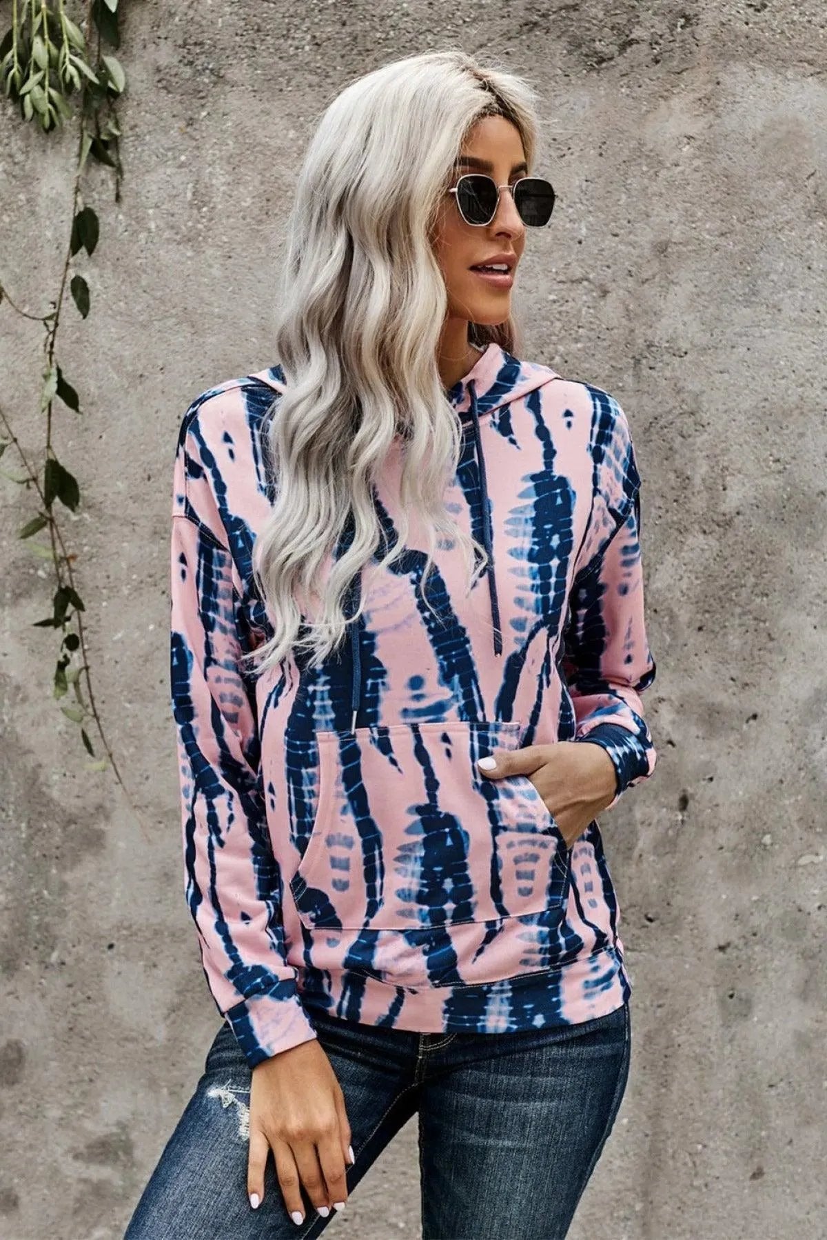 Get Cozy Tie-Dye Print Pullover Hoodie - Perfect for Ladies!