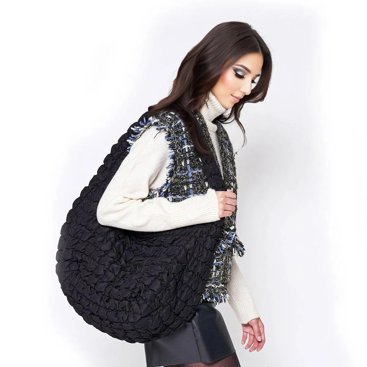 Ladies On-Trend Oversized Black Crossbody Bag with Puffy Quilted Texture Jewelry Bubble