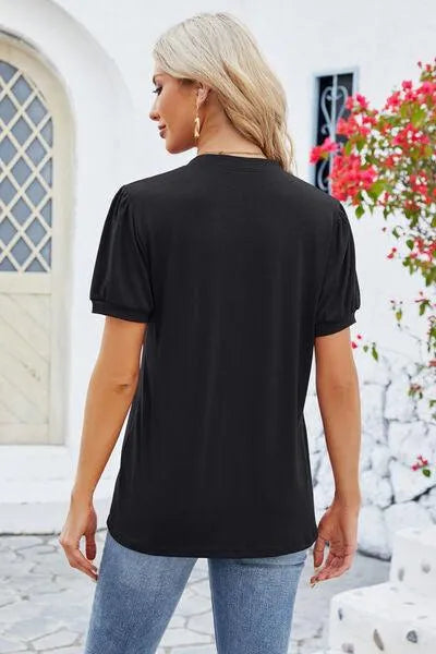 Notched Short Sleeve Women's T-Shirt: Where Comfort Meets Style Trendsi