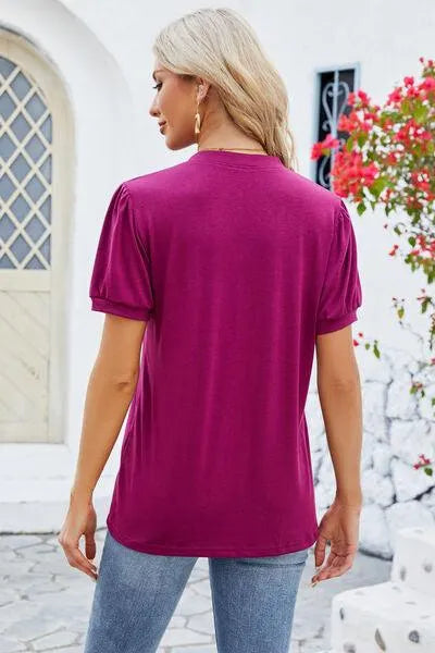 Notched Short Sleeve Women's T-Shirt: Where Comfort Meets Style Trendsi