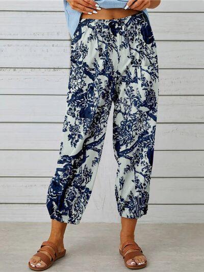 Effortlessly Stylish: Printed Tied Cropped Pants for Casual Occasions
