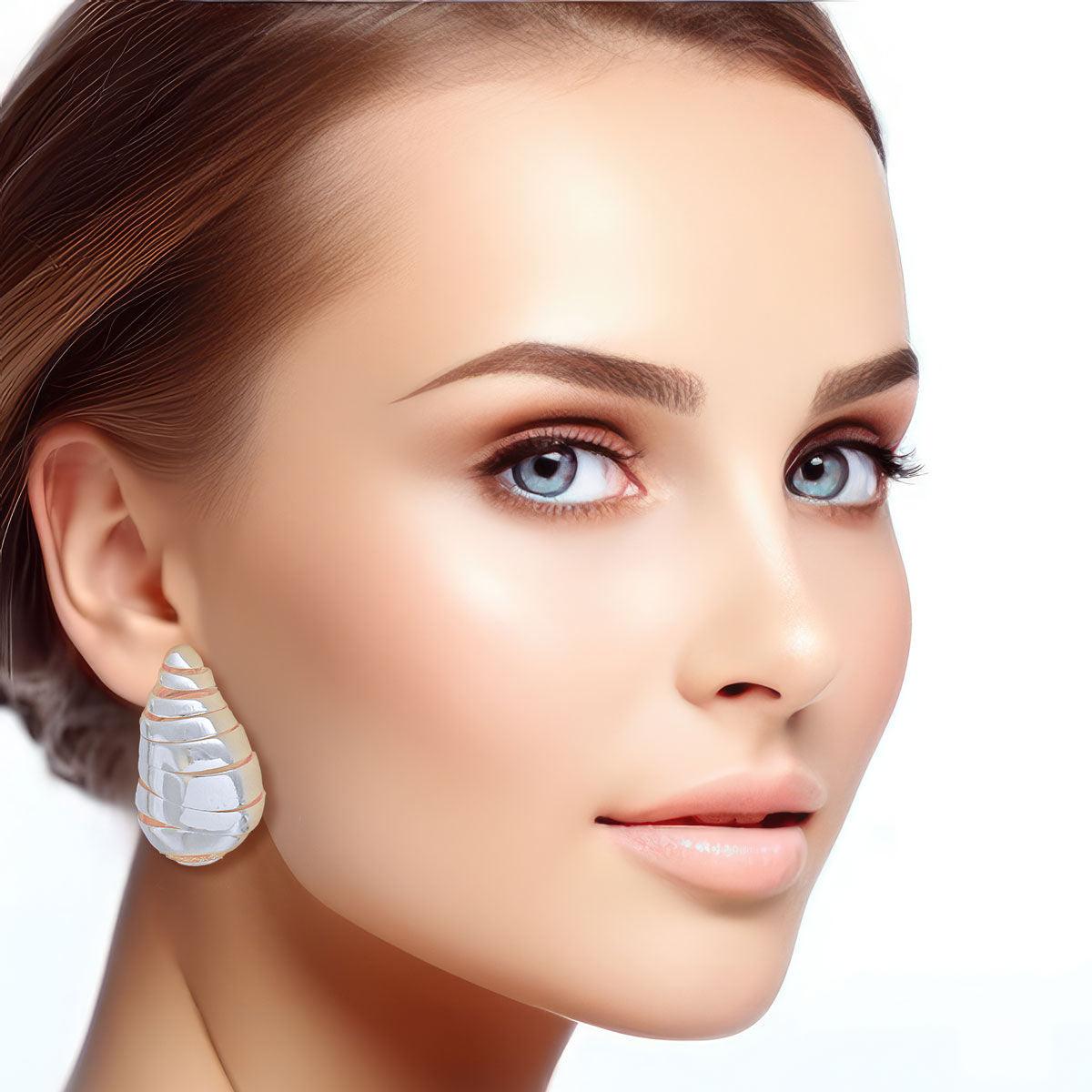 Elegant Statement: Fashion Jewelry 14K White-gold Spiral Stud Earrings