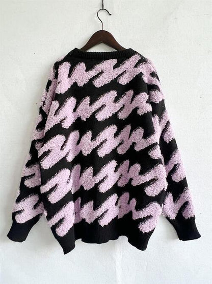 Get Cozy and Chic: Women's Dropped Shoulder Sweater with Squiggle Pattern