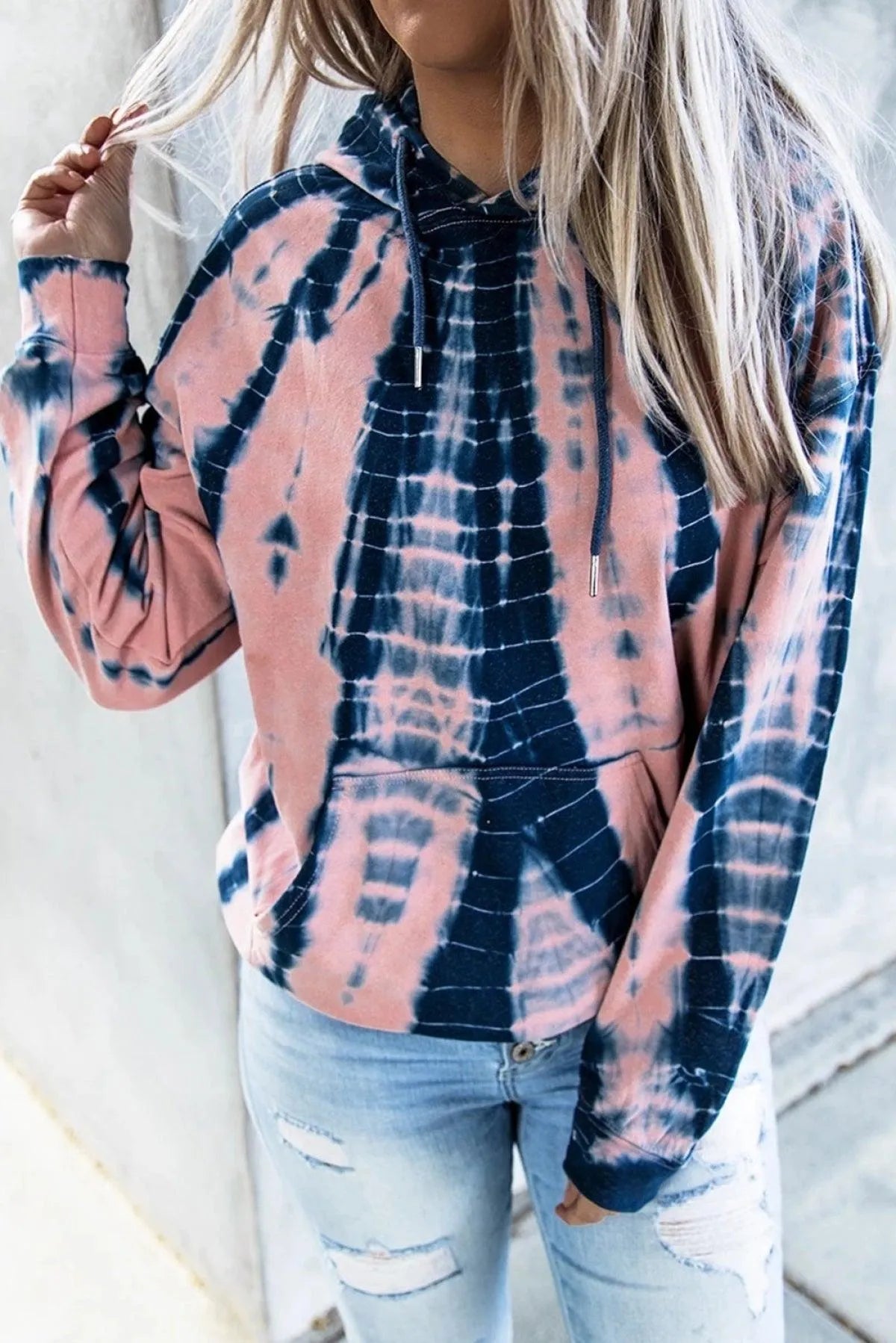 Get Cozy Tie-Dye Print Pullover Hoodie - Perfect for Ladies!