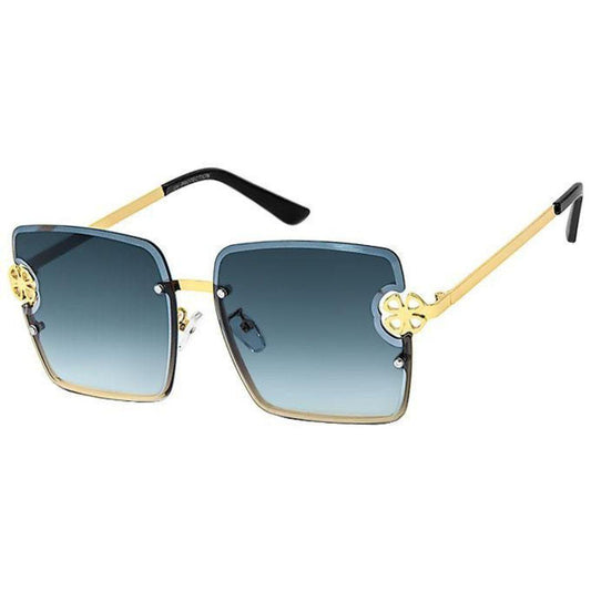 Get Noticed Ladies: Black Gradient Square Sunglasses - Shop Now!