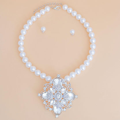Get Noticed: Stunning Filigree Flower White Necklace Set