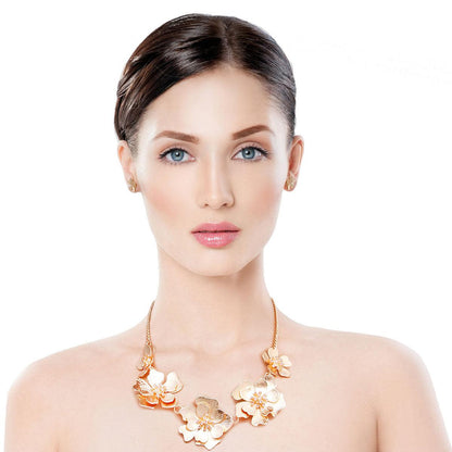 Get Noticed with our Stunning Gold/Pink Flower Necklace