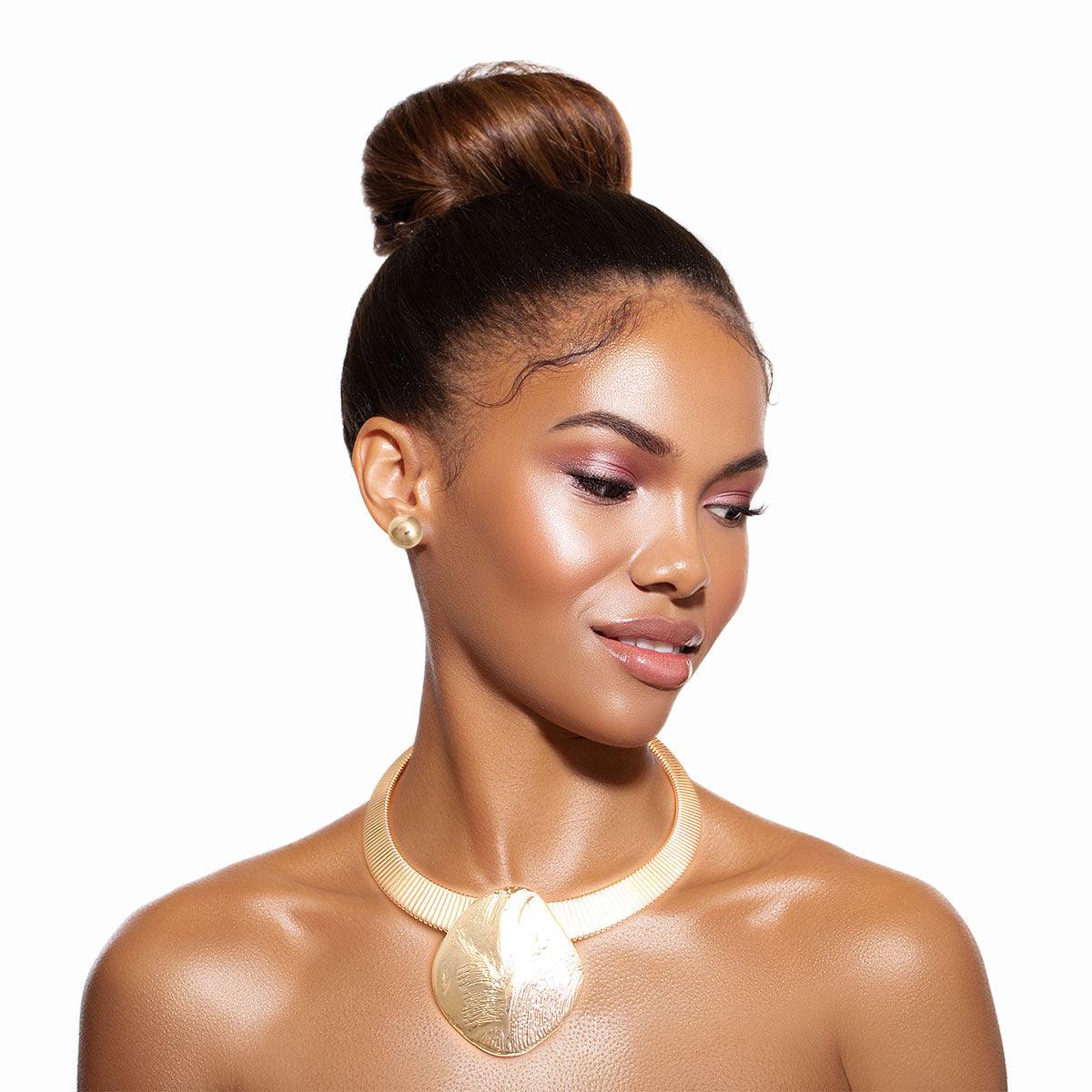 Gorgeous Textured Gold Medallion Necklace Set - Perfect for Any Occasion Fashion Jewelry