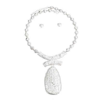 Silver Bead Necklace Set: Where Elegance Meets Unique Design