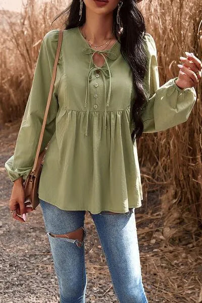 Stylish Balloon Sleeve Blouse with Decorative Buttons