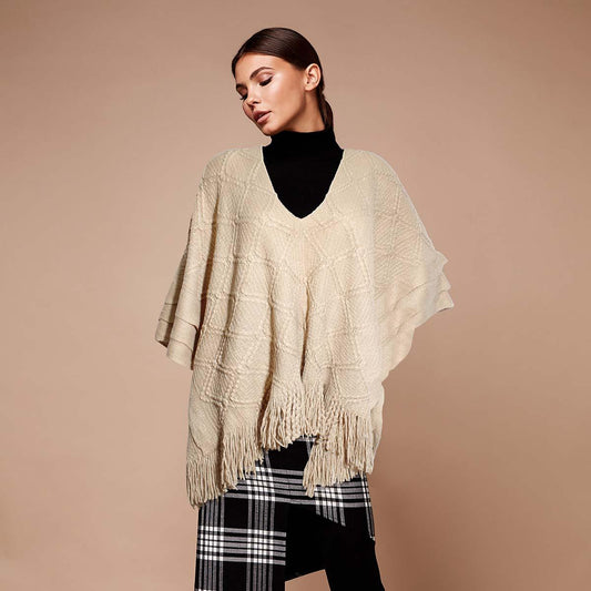 Stylish Beige Crochet Poncho: Your Perfect Fall Fashion Statement!