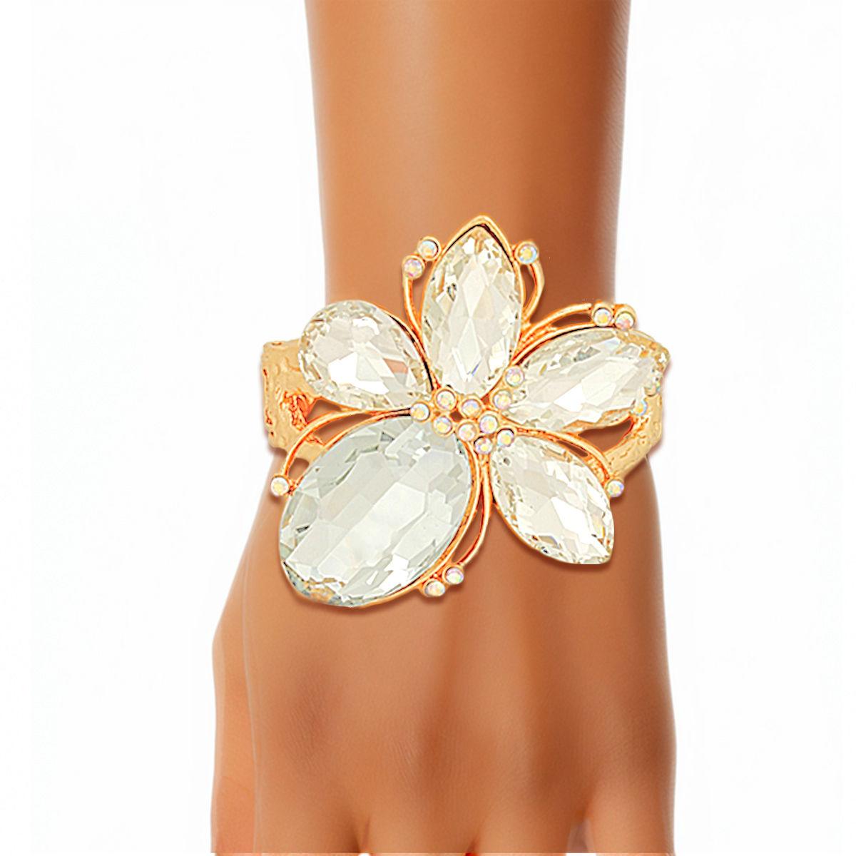 Transform Your Look with a Stunning Gold/Clear Flower Bracelet